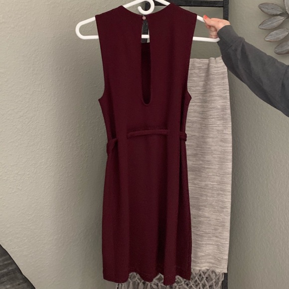 NEW Urban Outfitters Sleeveless Dress - Picture 2 of 3